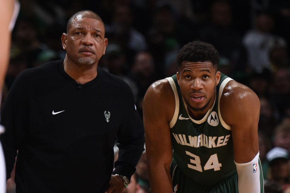 包含转会期NBA季后赛焦点战;密尔沃基雄鹿完成体检;态度坚定;纪律约束更严格的词条jiuyou官网入口