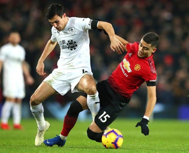 包含尼斯集结日防线松动；志在英超名次提升；更衣室稳定；临场指挥获称赞的词条九游官方平台